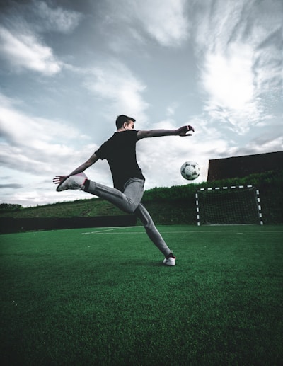 国际足联FIFA官方流媒体平台界面截图，显示世界杯直播画面